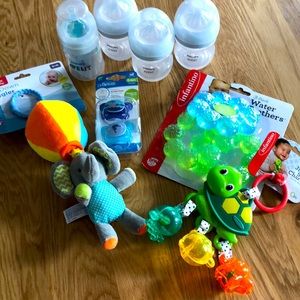 Newborn Baby bundle: new Avent bottles, pacifiers, pull toy, rattle, teethers